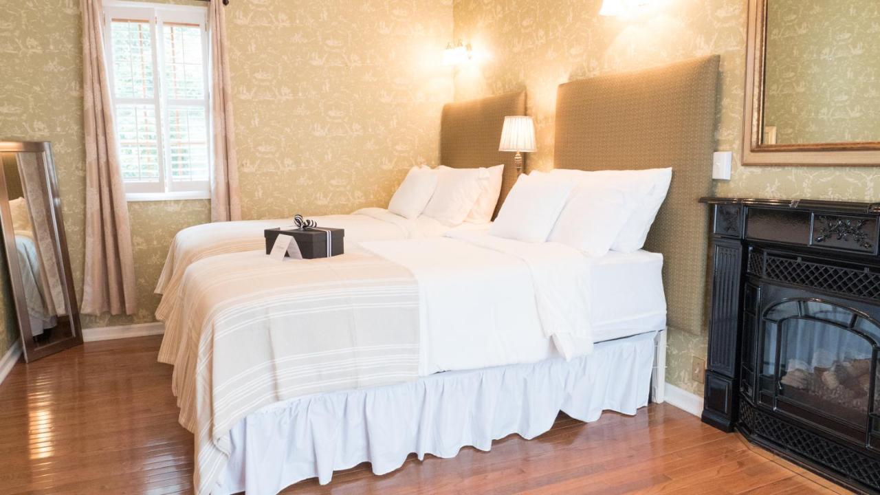 The Manor At Airmont Bed & Breakfast Purcellville Exterior photo