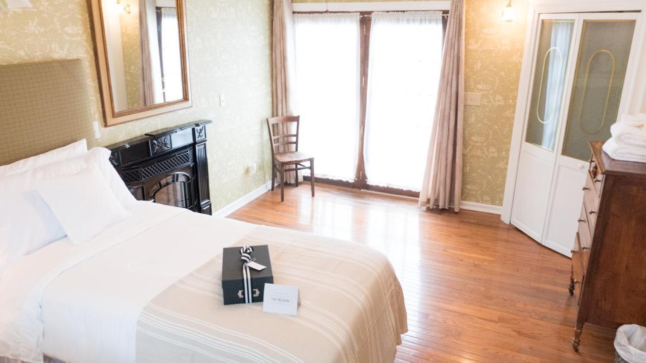 The Manor At Airmont Bed & Breakfast Purcellville Exterior photo